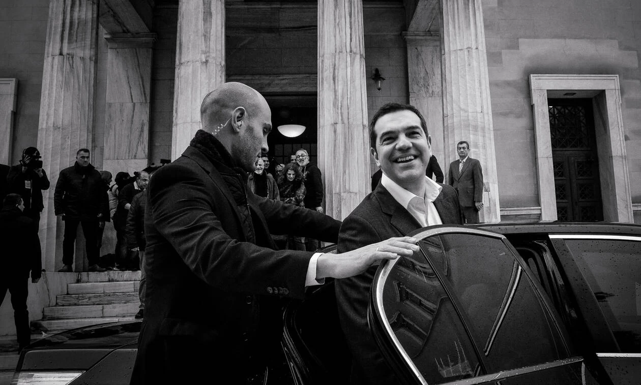 Η Ελλάδα θρηνεί για τη Μακεδονία και ο Τσίπρας αισιοδοξεί: «Ιστορική χρονιά το 2019»